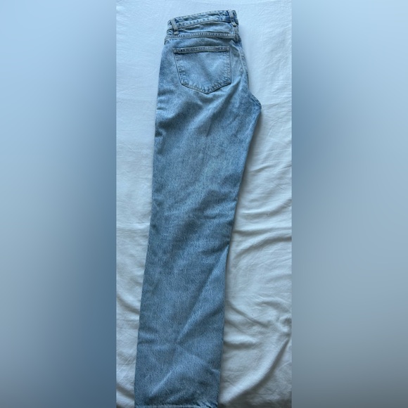 🩵 ZARA Lightwash Straight Jeans - Picture 2 of 3